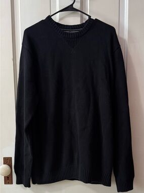 Basic Editions Black Crewneck Sweater - Solid Knit